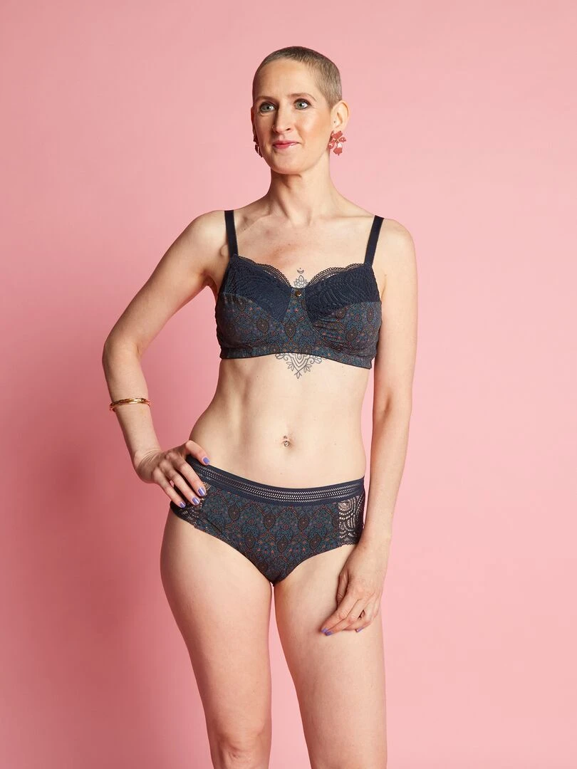 Shorty en microfibre et dentelle Bleu marine