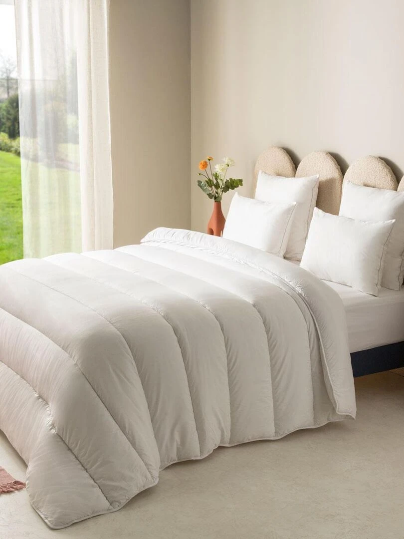 DUNLOPILLO Couette Douce Nuit Chaude Blanc