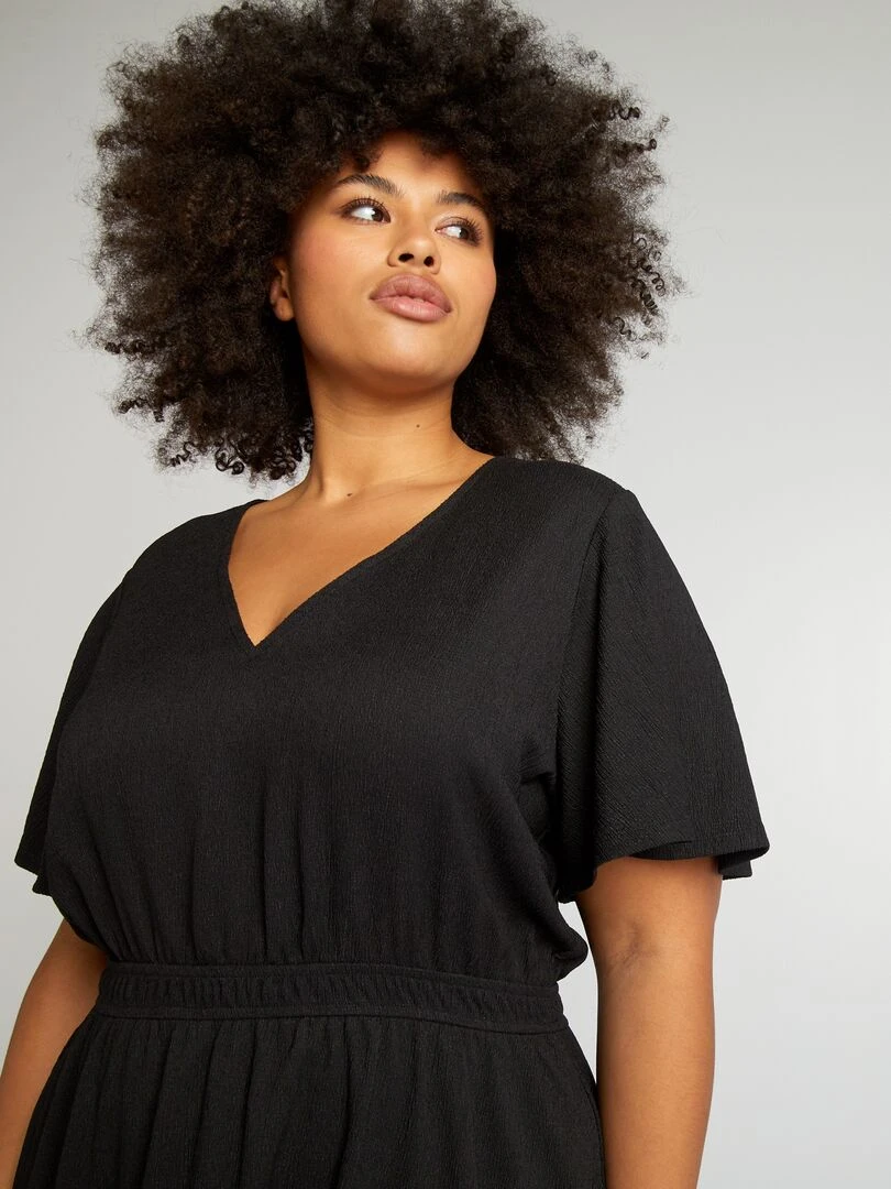 Robe courte en matière crêpée   noir