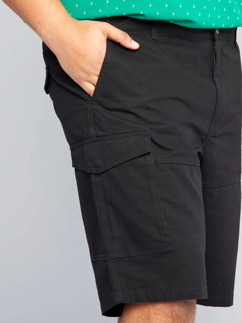 Bermuda  avec poches à rabat   noir