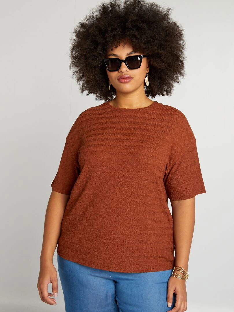 T shirt en matière gaufrée manches courtes   Marron