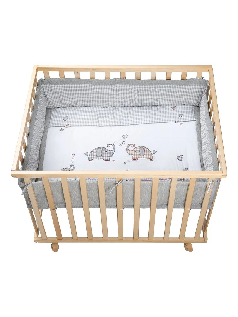 ROBA Parc Bébé en Bois 75x100 "Jumbotwins" + Tapis de Parc Bébé et Roues à Freins Blanc Marron clair
