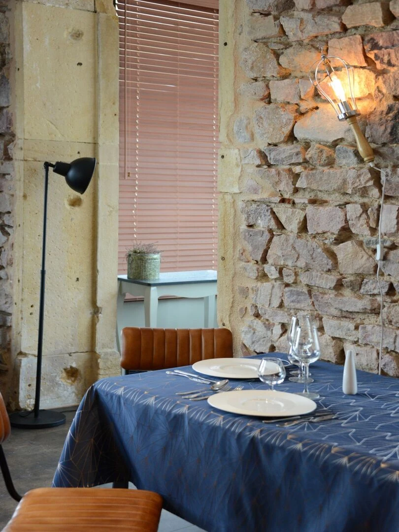 Nappe 145x240cm Facette bleu Bleu