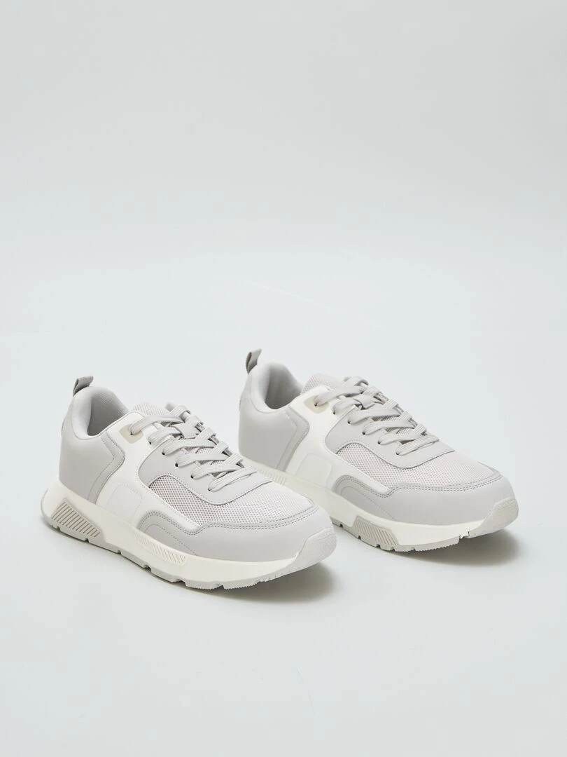 Baskets de sport en mesh tricolores Gris