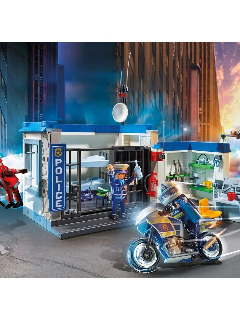 70568 Police Poste De Police Et Cambrioleur  'playmobil' City Action   N/A