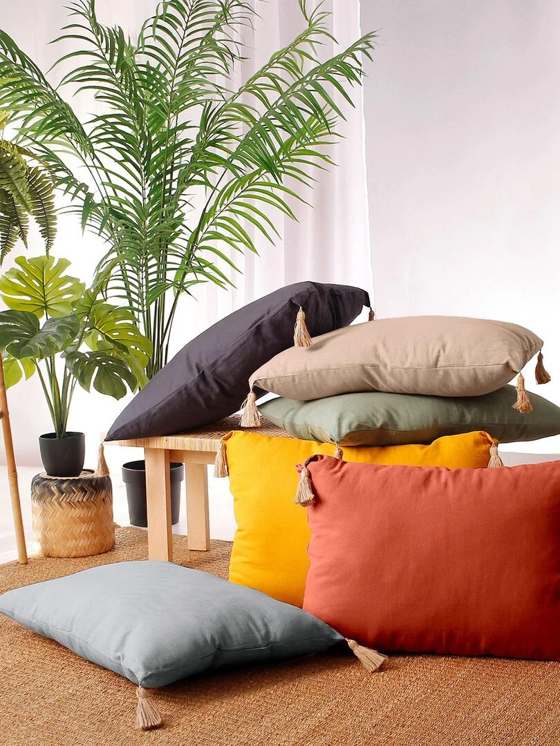 Coussin avec pompons en jute   Taupe