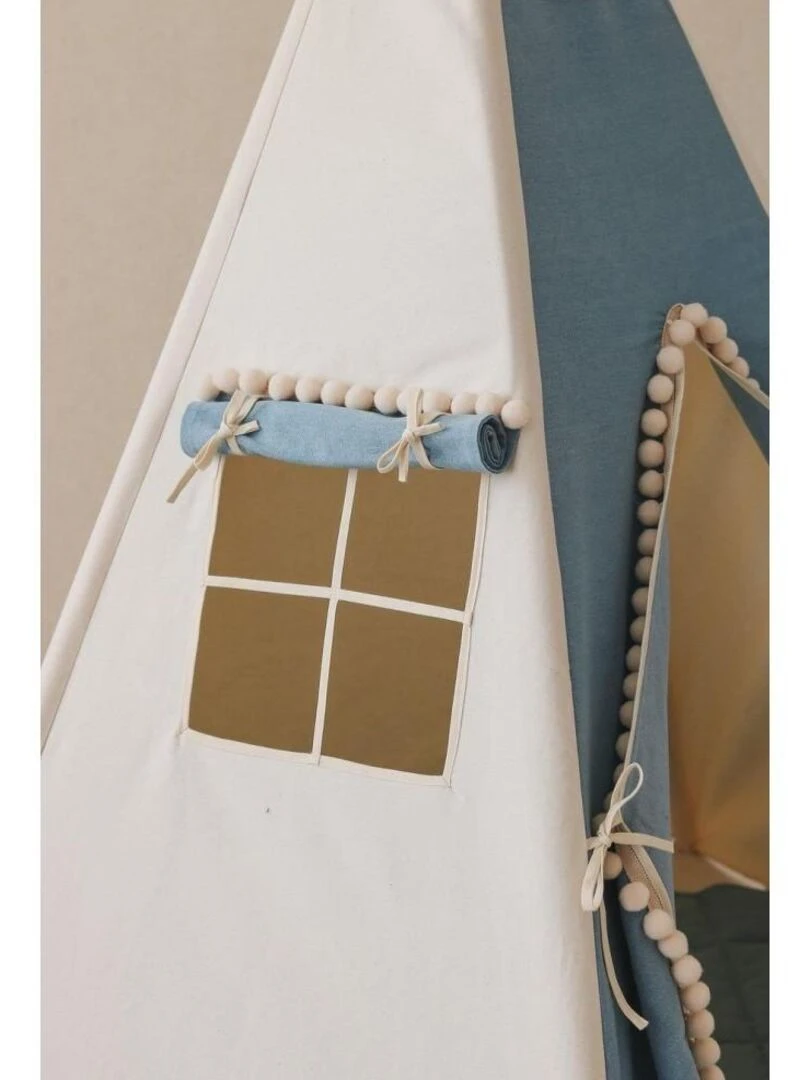 Tente Tipi avec pompoms et tapis Jeans   Moi Mili   N/A