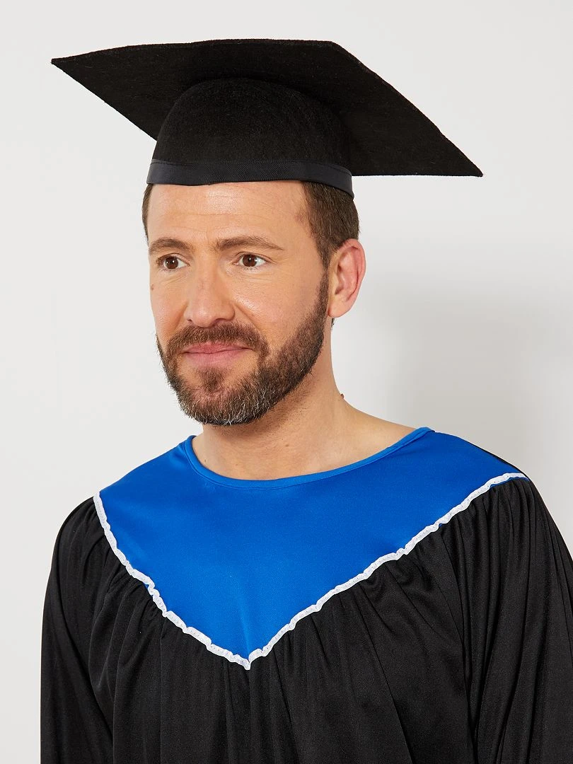 Chapeau d'étudiant diplômé noir