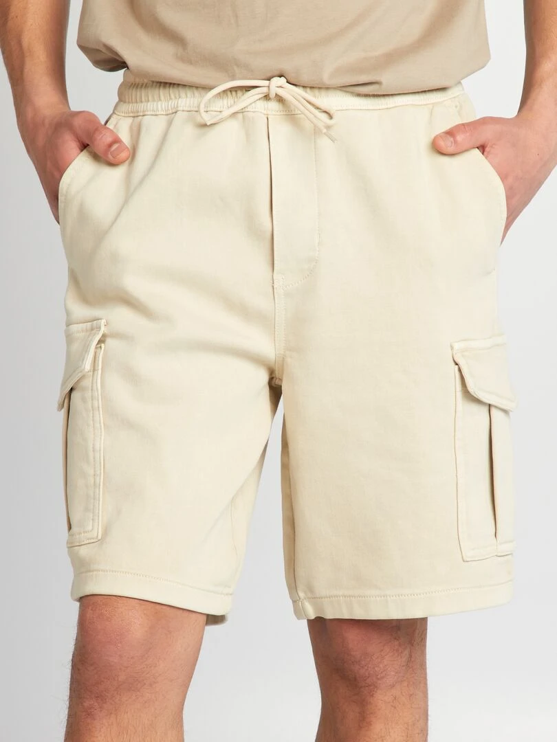 Short avec poches sur les côtés Beige