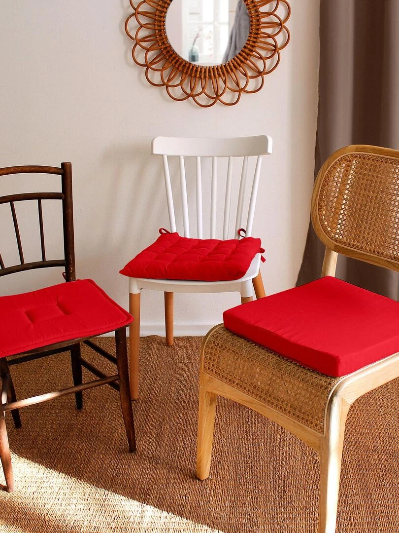 Galette de chaise piquée 16 points en coton et nouettes Rouge