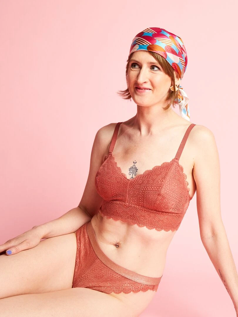 Soutien gorge forme triangle post opératoire Brique
