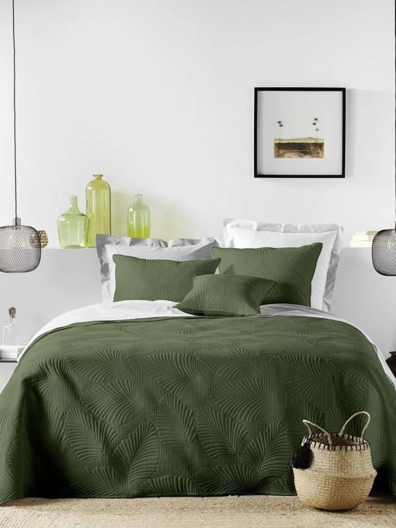 Couvre lit 2 personnes matelassé microfibre unie Palombine kaki Kaki