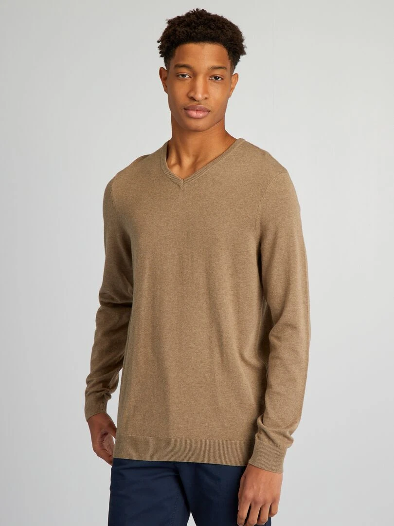 Pull en maille à col V + d'1m90 Beige
