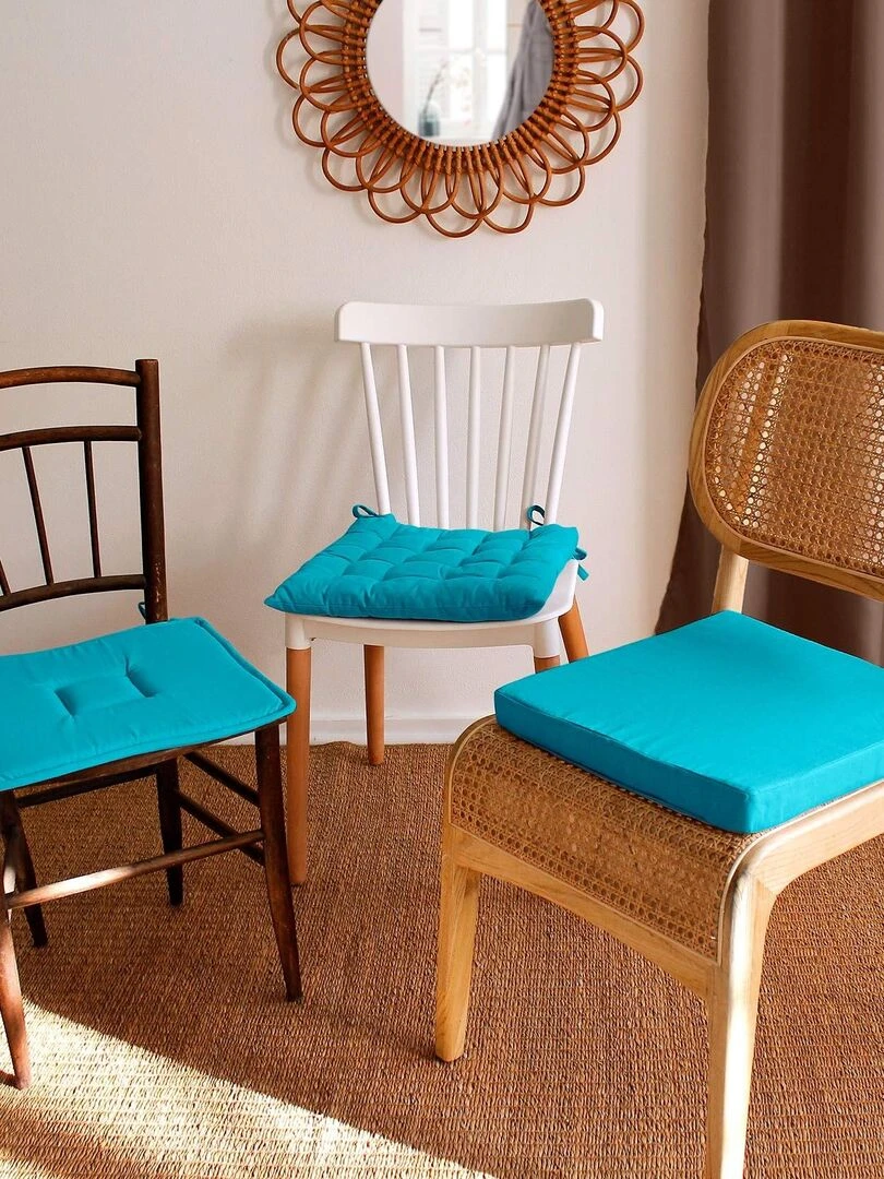 Galette plate unie avec passepoil et nouettes Bleu turquoise