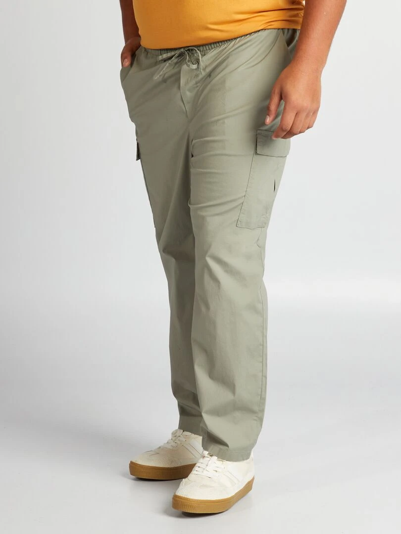 Pantalon avec poches sur les côtés   Vert
