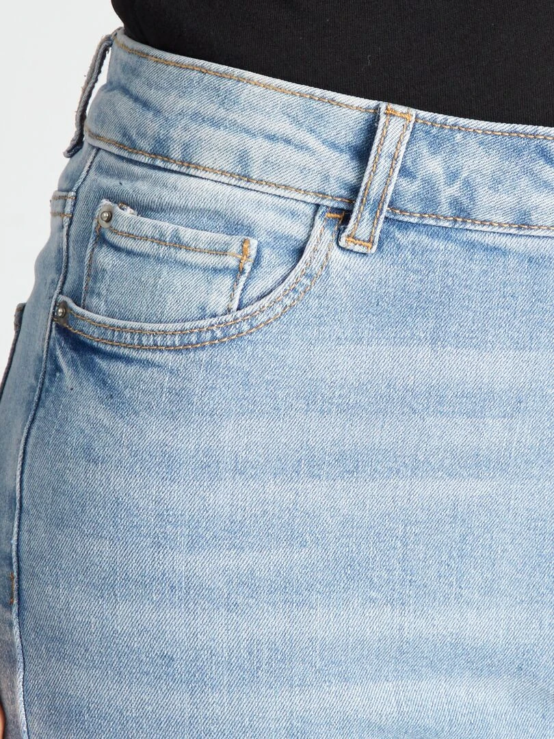 Jean slim en denim   28L   Triple stone