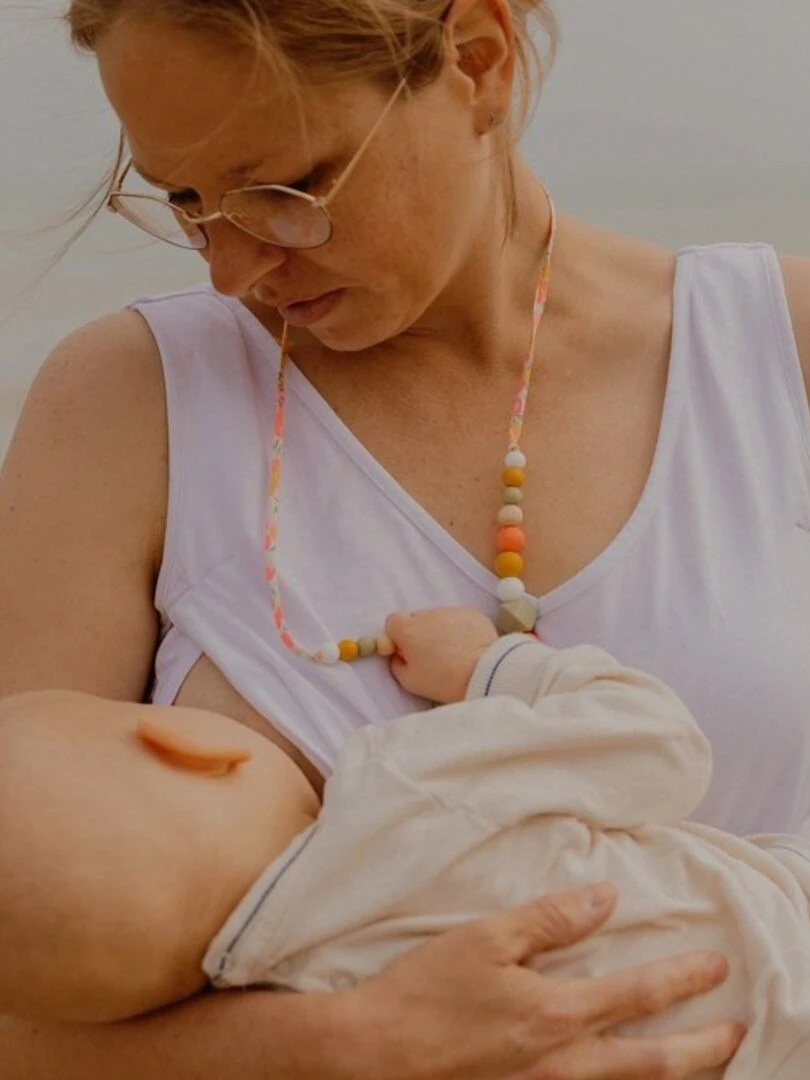 Collier d'allaitement ou de portage silicone et bois 'Sorbet d'été'' Orange corail