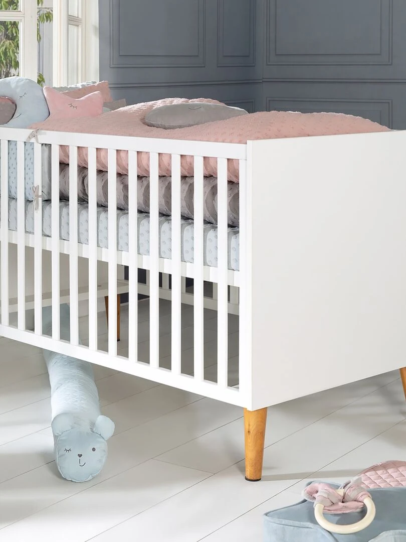 ROBA Lit bébé évolutif "Mick"   70x140   Hauteur Réglable   3 Barreaux Amovibles   Blanc/Décor Bois   Blanc