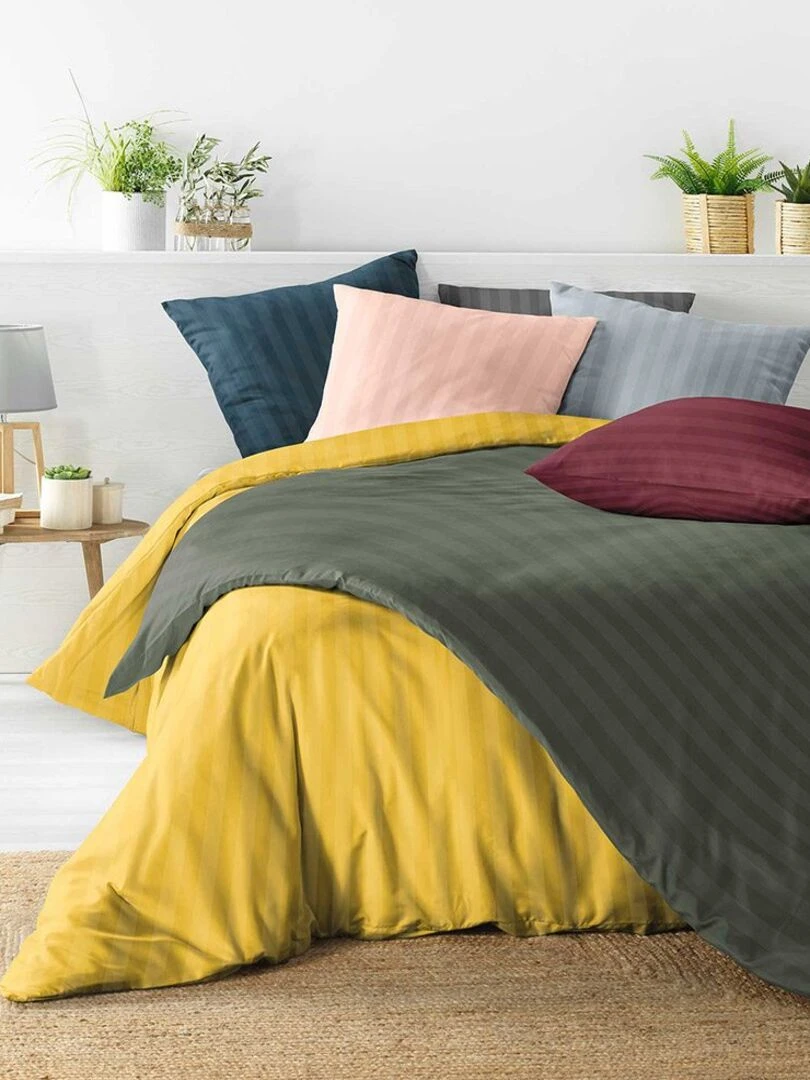 Housse de couette 220x240 + 2 taies Cléo kaki microfibre   Vert