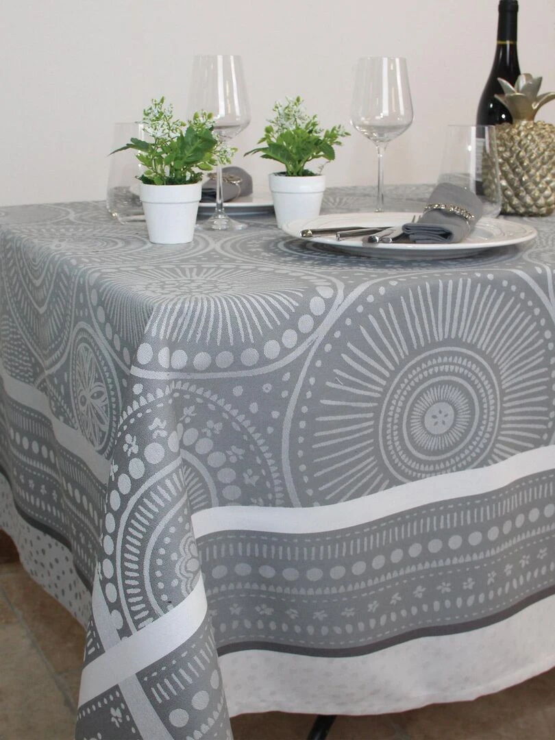Nappe en jacquard esprit bohème   Gris souris