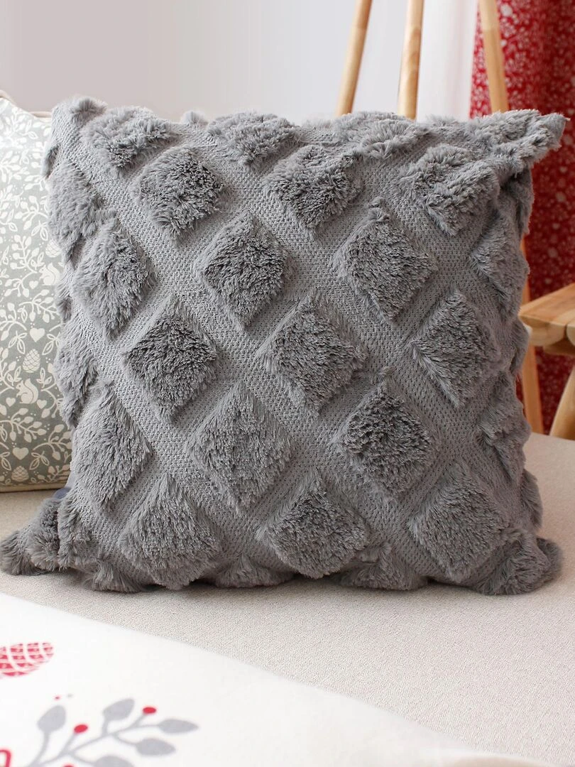Coussin en relief et imitation fourrure   Gris clair