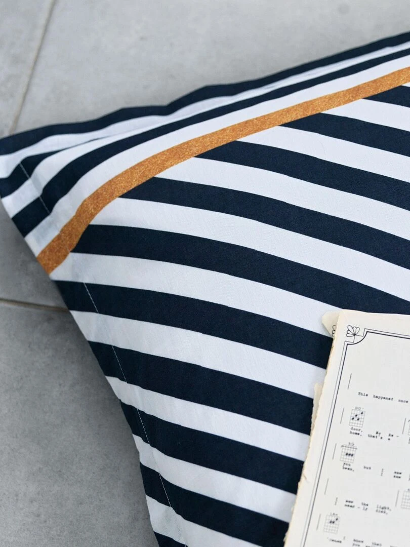 Housse de coussin Golden dots "Happyfriday"   Blanc