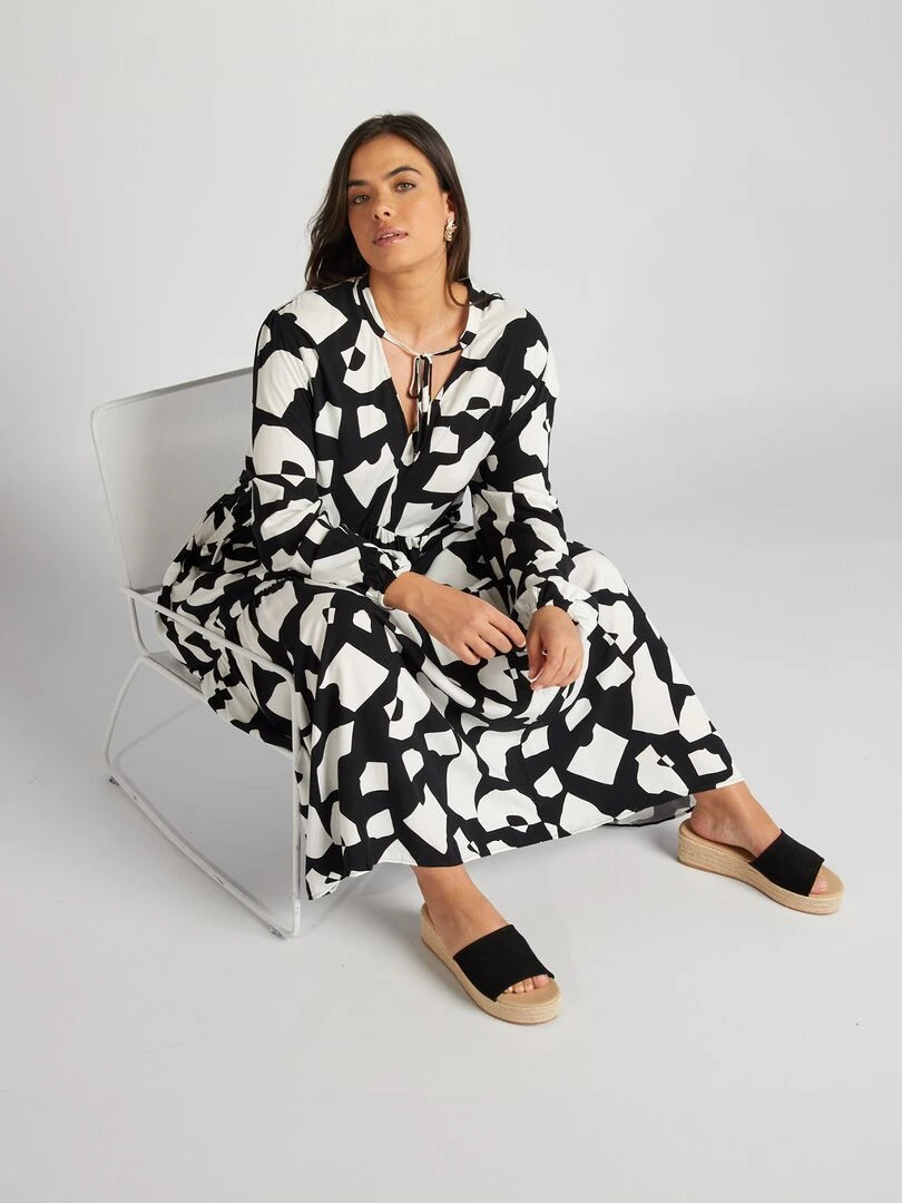 Robe longue à étages avec imprimé Noir