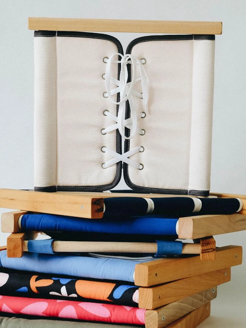 Cadre d'habillage Uni : Lacets N/A