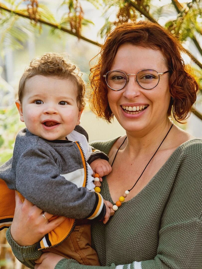 Collier d'allaitement ou de portage silicone 'Ambre' Marron glacé