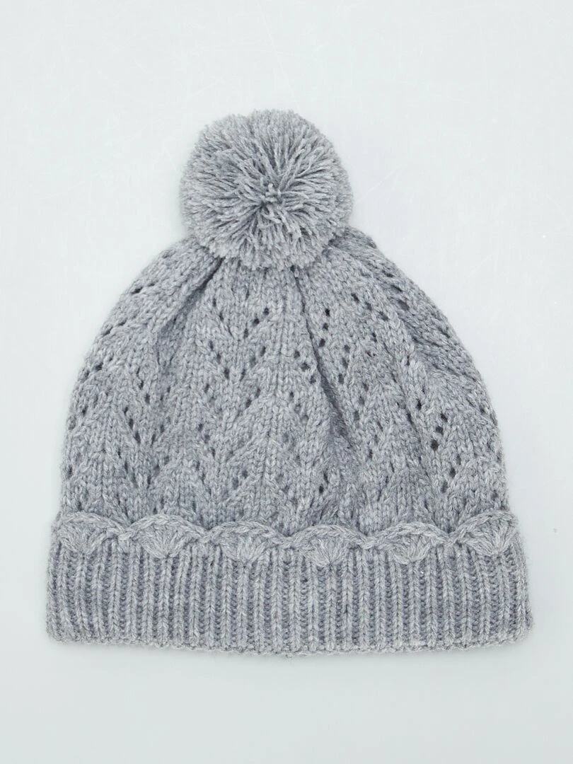 Bonnet en maille avec pompon Gris