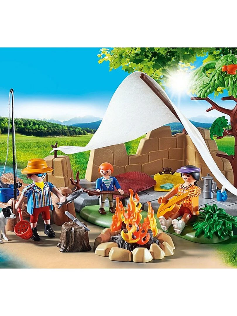 Family Fun Famille de campeurs   N/A