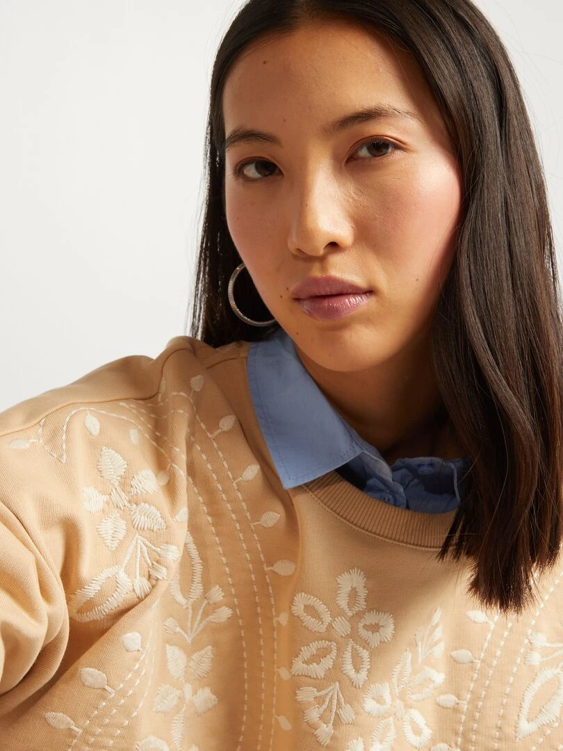 Sweat en molleton avec broderie   Beige