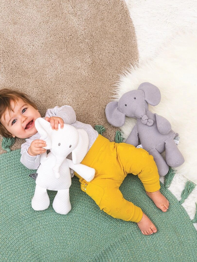 Peluche en tricot Tembo l'éléphant gris (32 cm)   Gris