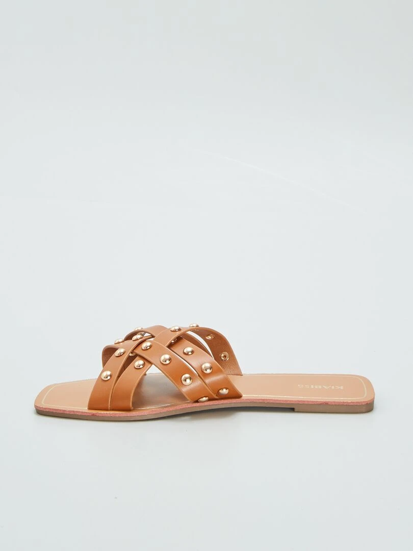 Sandales à brides croisées avec clous   Marron