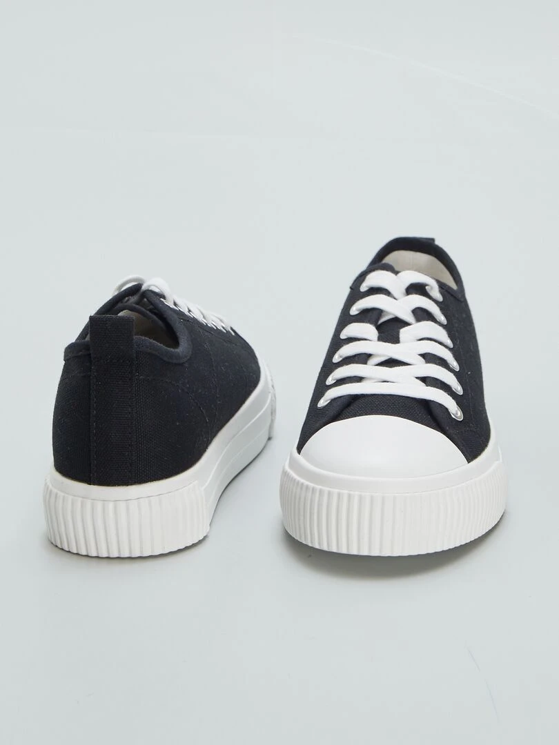 Baskets basses en toile   noir