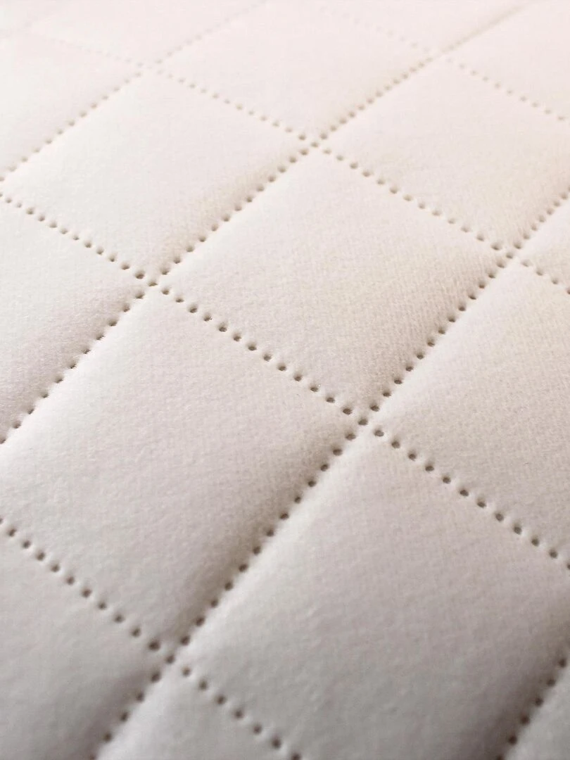 Coussin en velours et piqûres losanges   Ecru