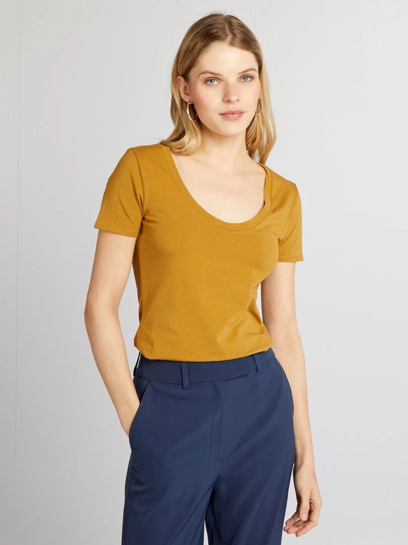 Tee shirt basique avec large encolure Marron