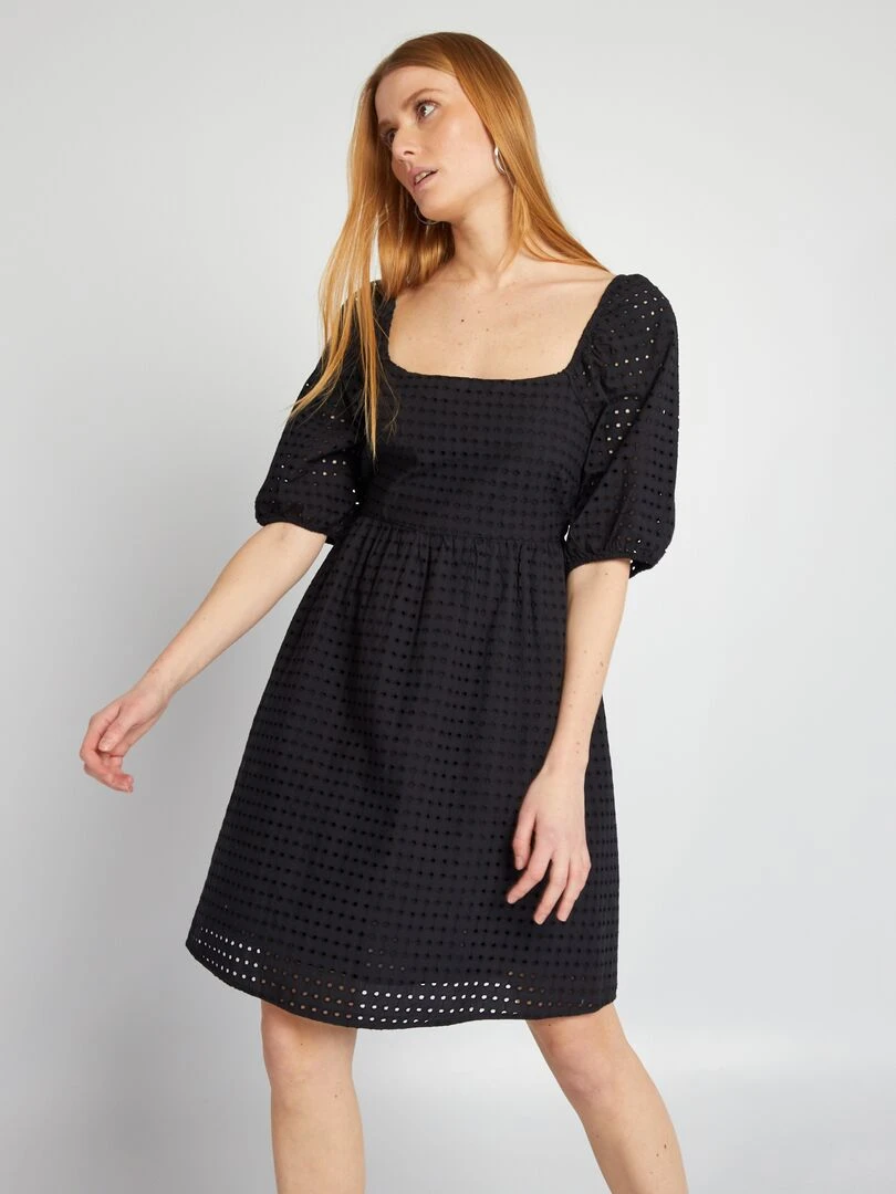 Robe bouffante en broderie ajourée noir