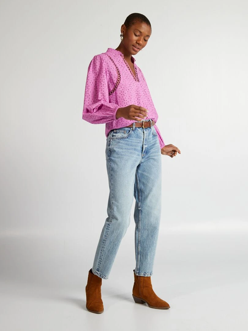 Blouse brodée et ajourée avec col V Rose