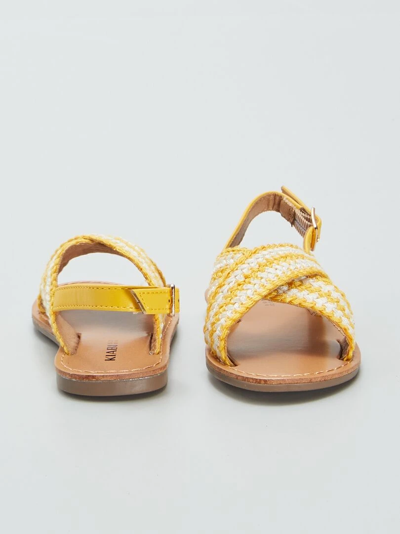 Sandales plates à brides croisées   Jaune