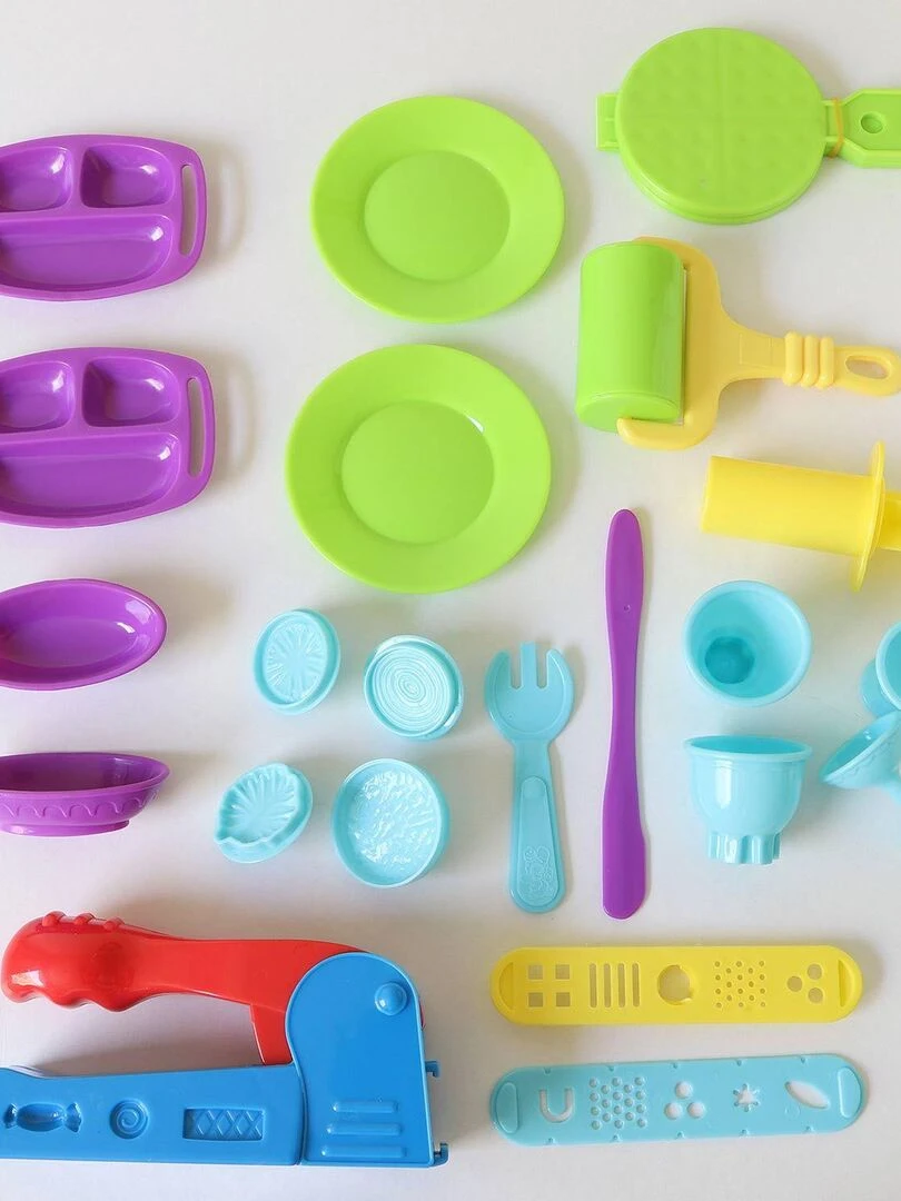 Coffret pâte à modeler cuisine   N/A