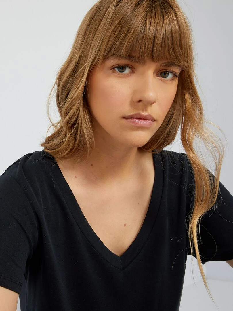 T shirt manches courtes matière douce noir