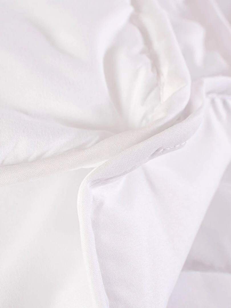 Couette toutes saisons 120 + 250 gr Basic "Happyfriday"   Blanc
