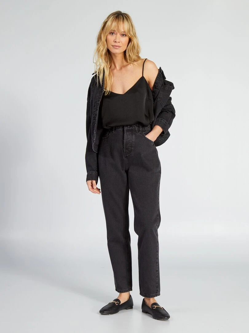 Top fines bretelles en satin noir