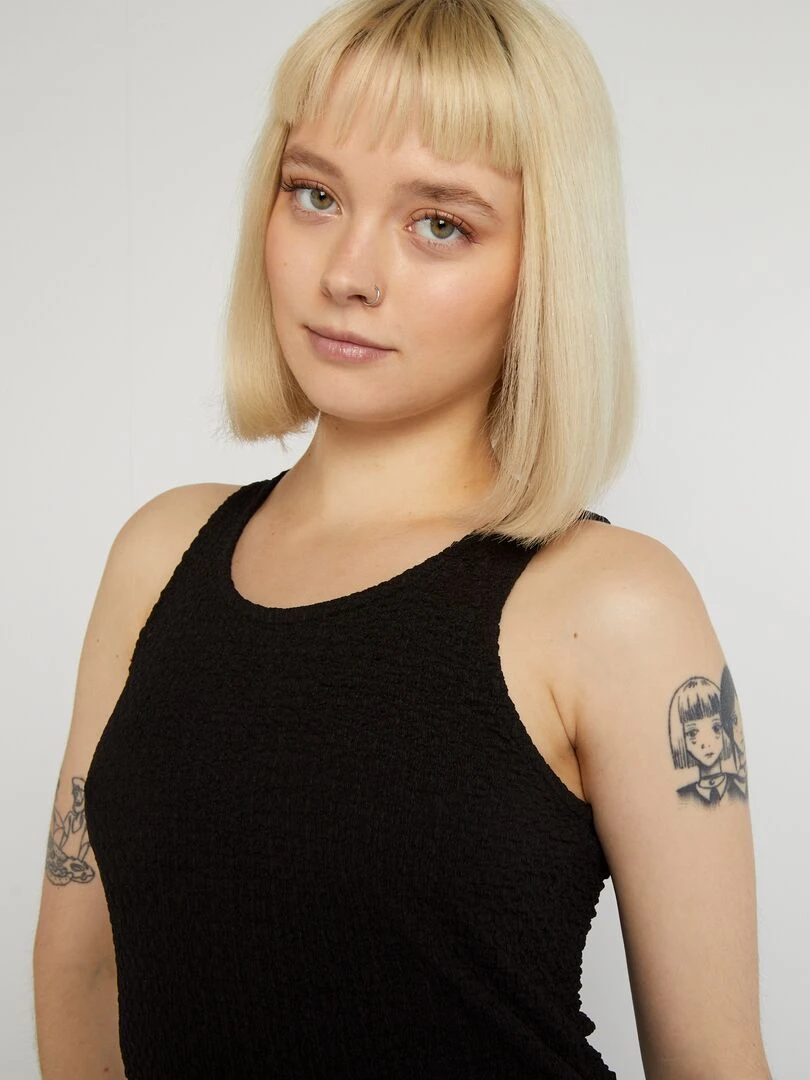 Robe longue à col rond en maille plissée   noir