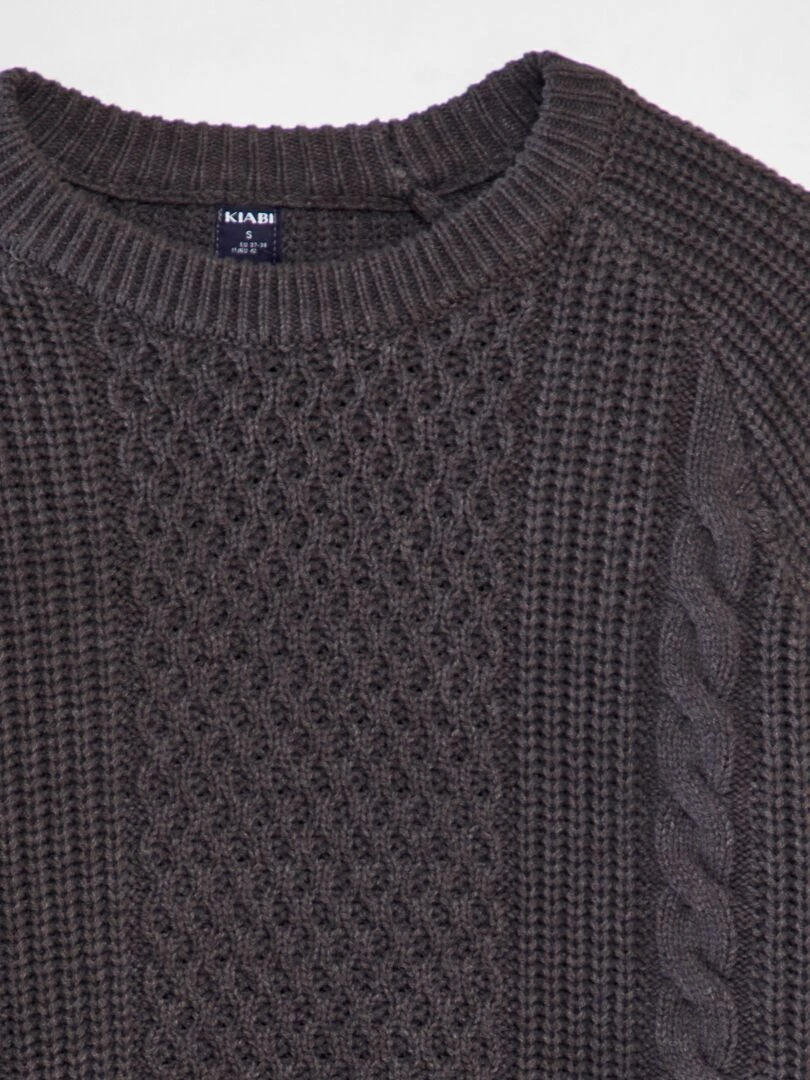 Pull en maille torsadée à col rond   Gris