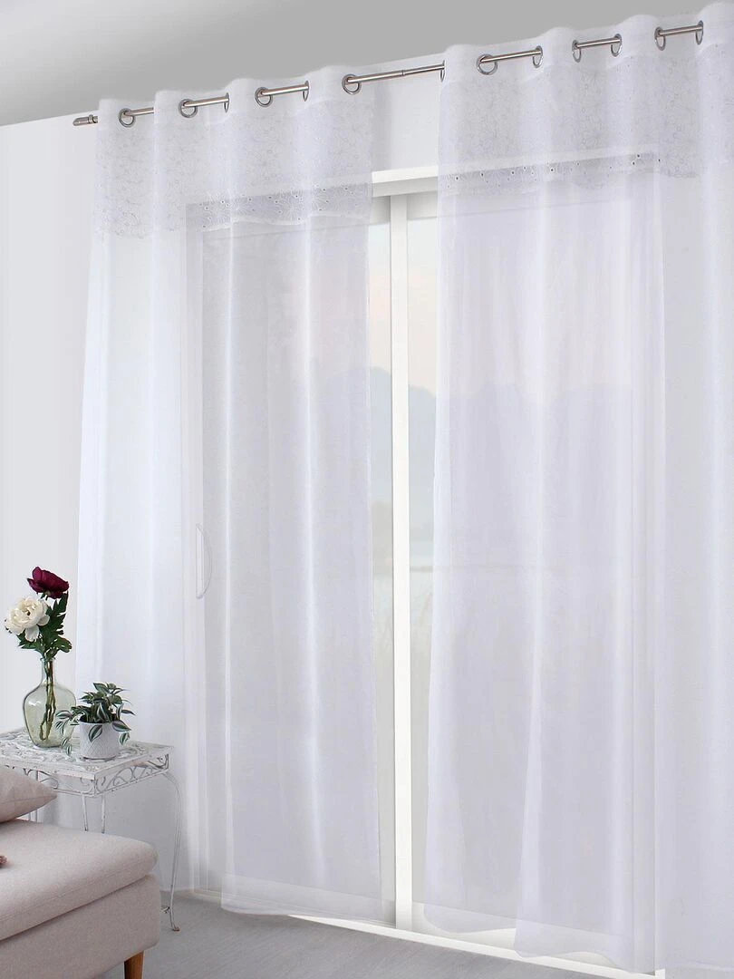 Voilage brodé aux motifs floraux Blanc