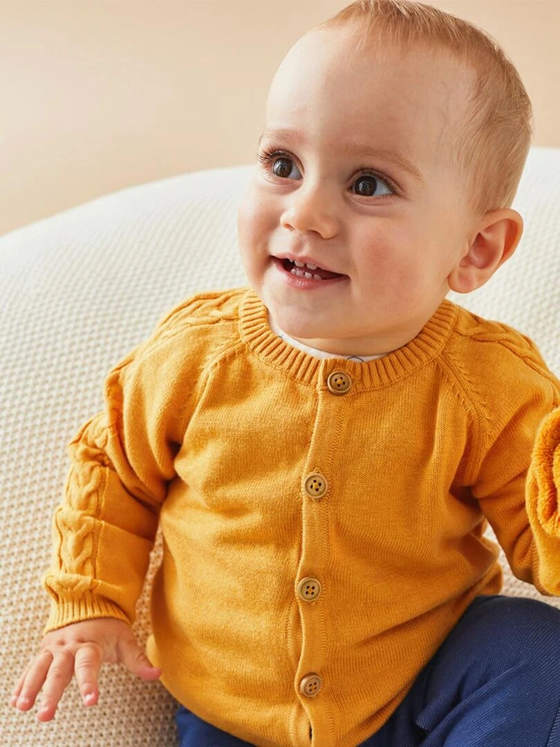 Cardigan en tricot    Noukie's   Jaune