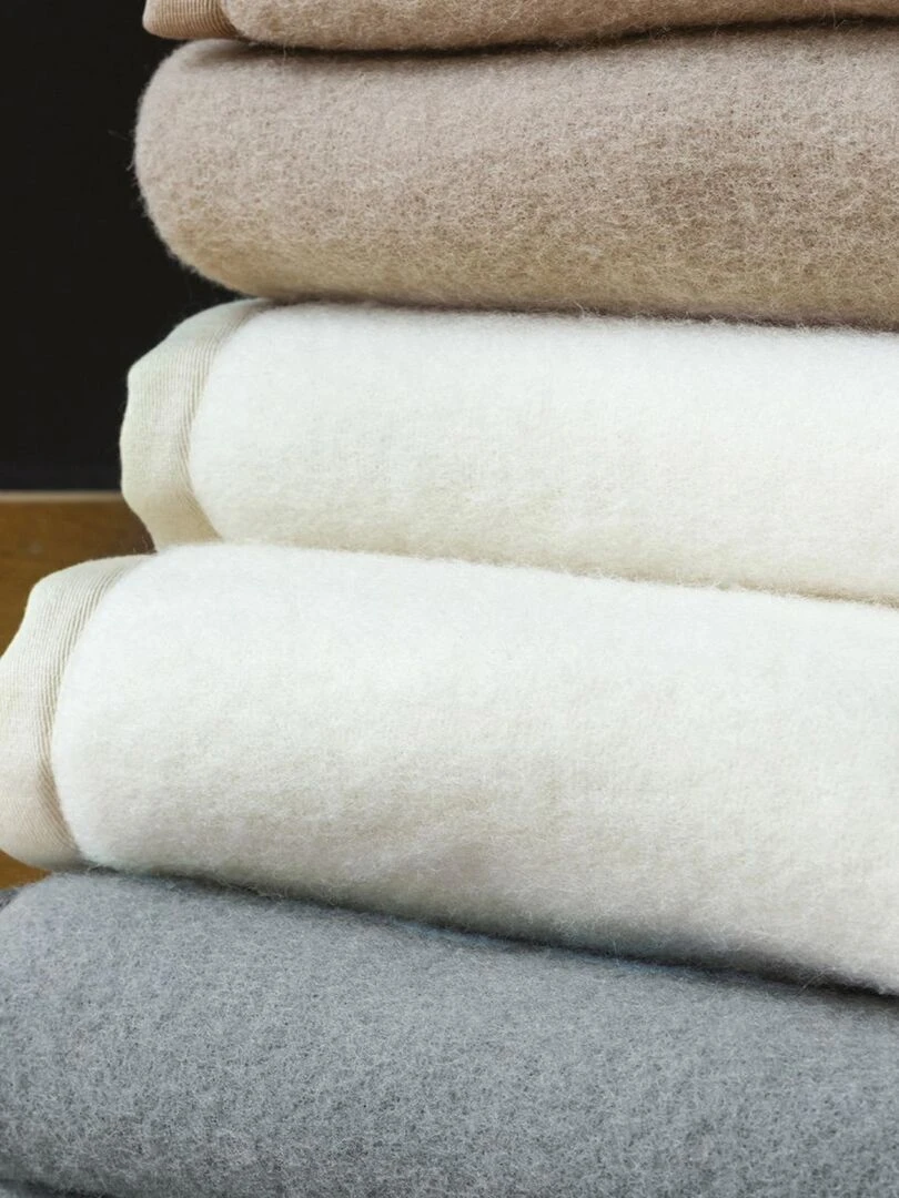 Couverture Unie en Laine d'Agneau Beige clair