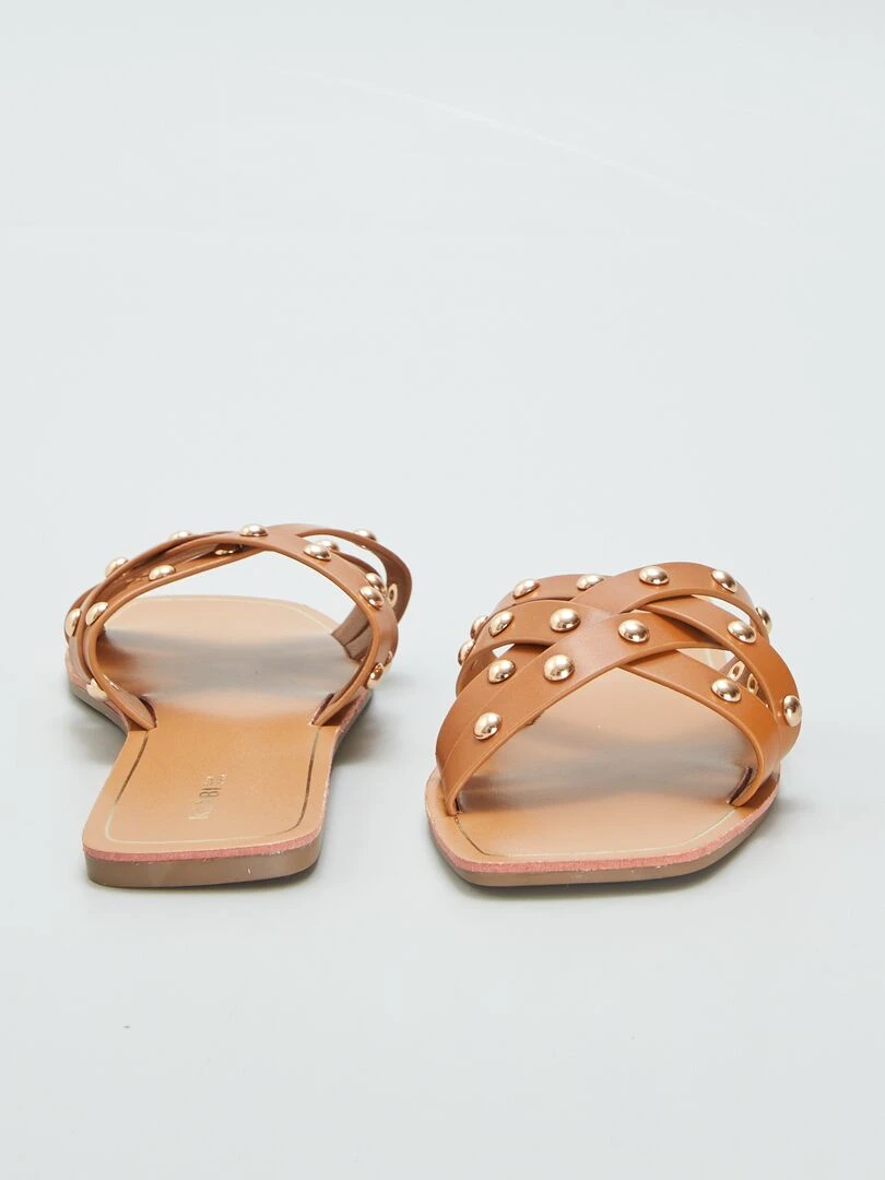 Sandales à brides croisées avec clous   Marron